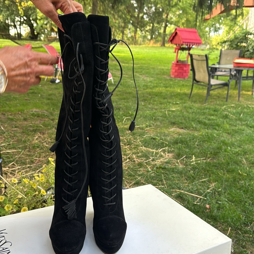 Yves Saint Laurent boots made in Italy 38
